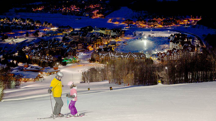 <transcy>Projecteur de piste de ski alpin</transcy>